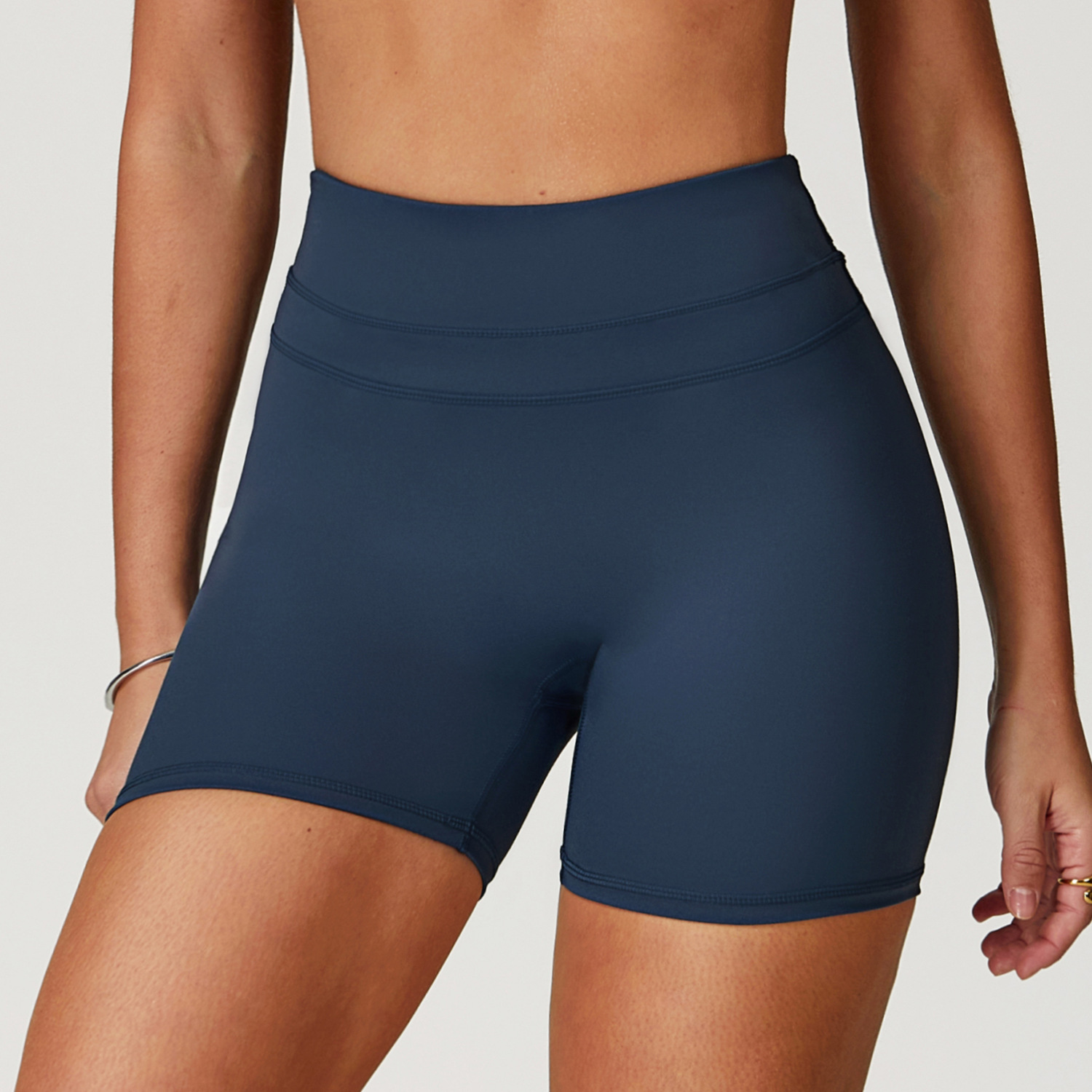 Short bleu emblème