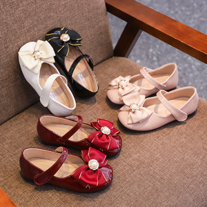 2024 Verão Outono Sandálias Planas Para Meninas Pérola Arco Princesa Doce Sandálias Crianças Vestido De Moda Casual Sapatos Macios