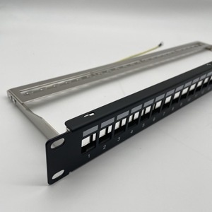 19 pulgadas 24 puertos Cat5e Cat6 Cat6A panel de conexión blindado UTP FTP panel de conexión vacío en blanco para RJ45 Cat6A Keystone Jack - Product Image 5
