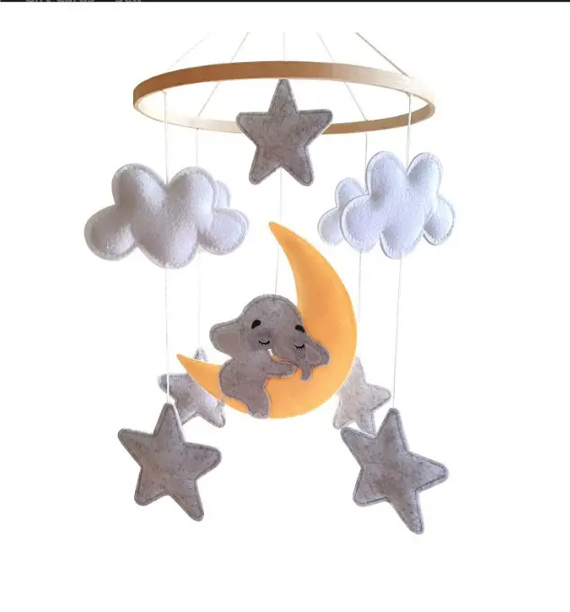 제조 업체 보육 장식 펠트 동물 나무 매달려 회전 장난감 아기 음악 침대 장난감 모바일