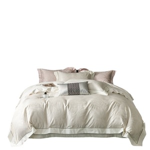 คอลเลกชันเครื่องนอนโรงแรมซาตินสุดหรู - Product Image 1