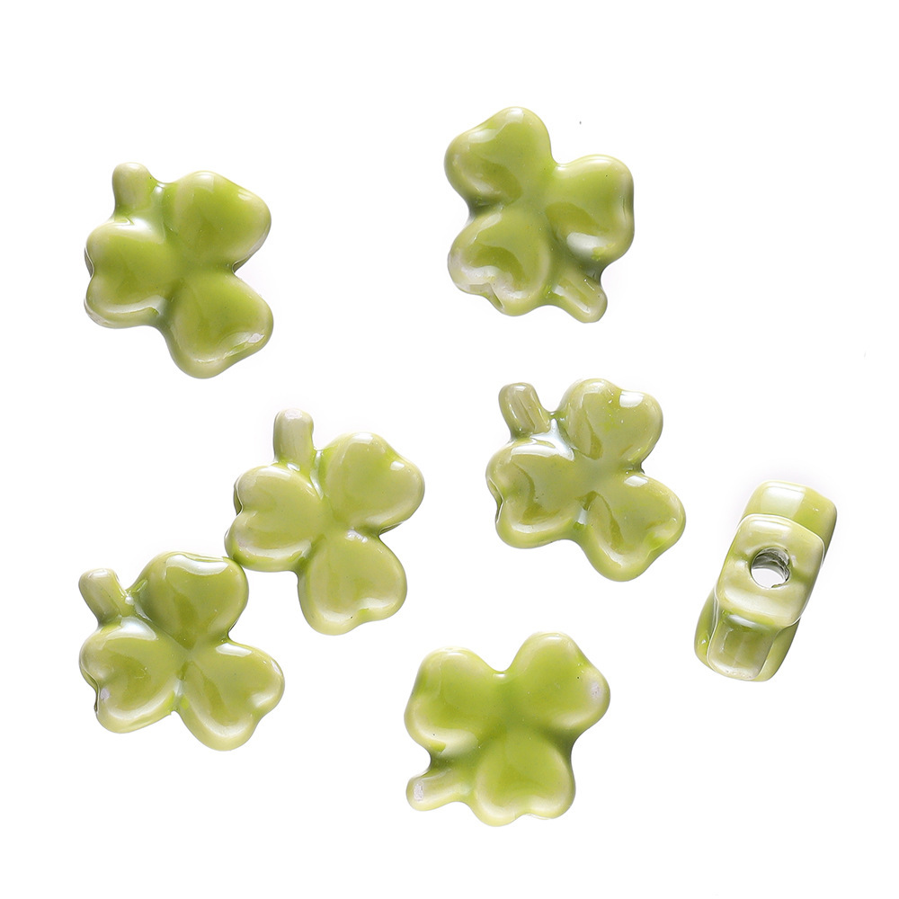 Perles trèfle en céramique - vert