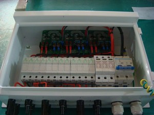 BluesunPVコンバイナーボックス1入力1出力DCコンバイナーボックスソーラーパネル用SPDブレーカー - Product Image 4