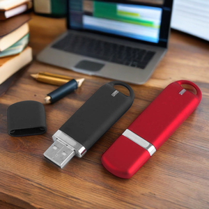 批发工厂低价定制u盘1GB至128GB容量u盘2.0 3.0兼容笔卡驱动器和礼品