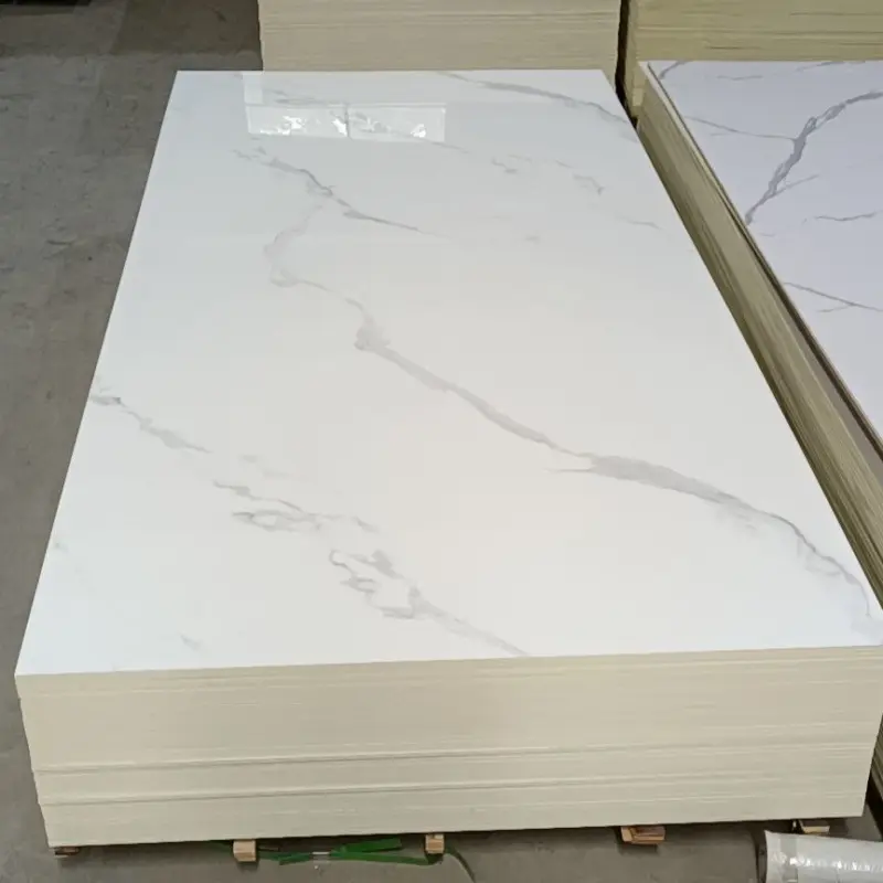 Échantillon gratuit pvc feuille de faux marbre fabricant lamina artificielle de marmol uv marbre plastique granit feuille pvc panneau mural