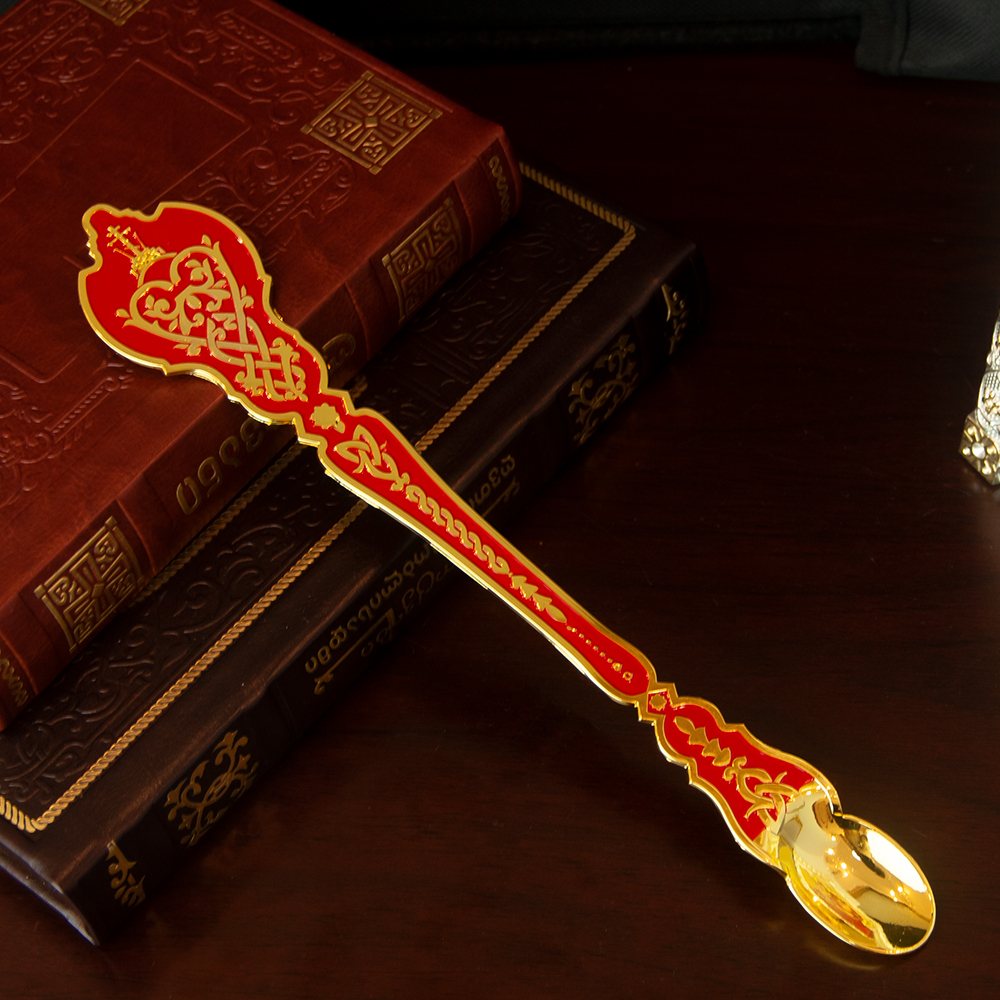 Red Spoon