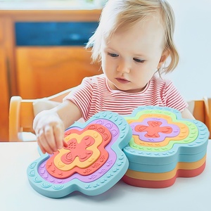 Toptan komik silikon bebek banyo diş kaşıyıcı oyuncak seti çok kolay öğrenme renk bulmaca blokları ve yuvalama oyuncak çocuklar için yemek - Product Image 1