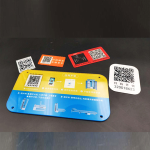 Personalización privada Corte láser Cuadrado Acrílico transparente Código QR para tiendas Señal de código QR montada en la pared