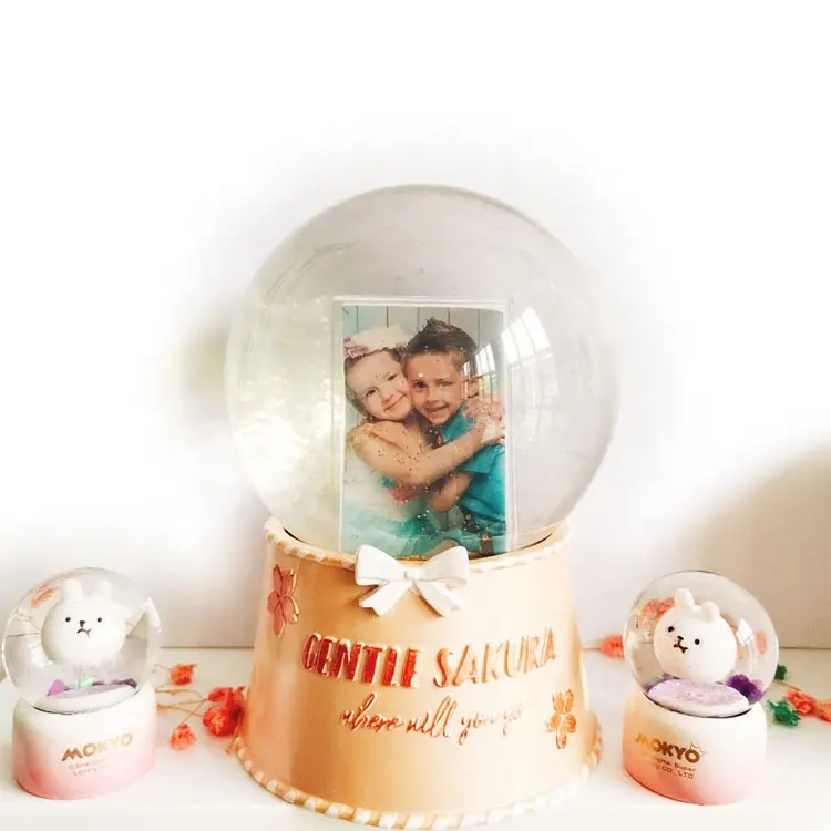 Seldom Factory's Mold 100mm Resin Material Picture Frame Photo Snow Globe Hot Selling Souvenir and Gift with Customizable Pic