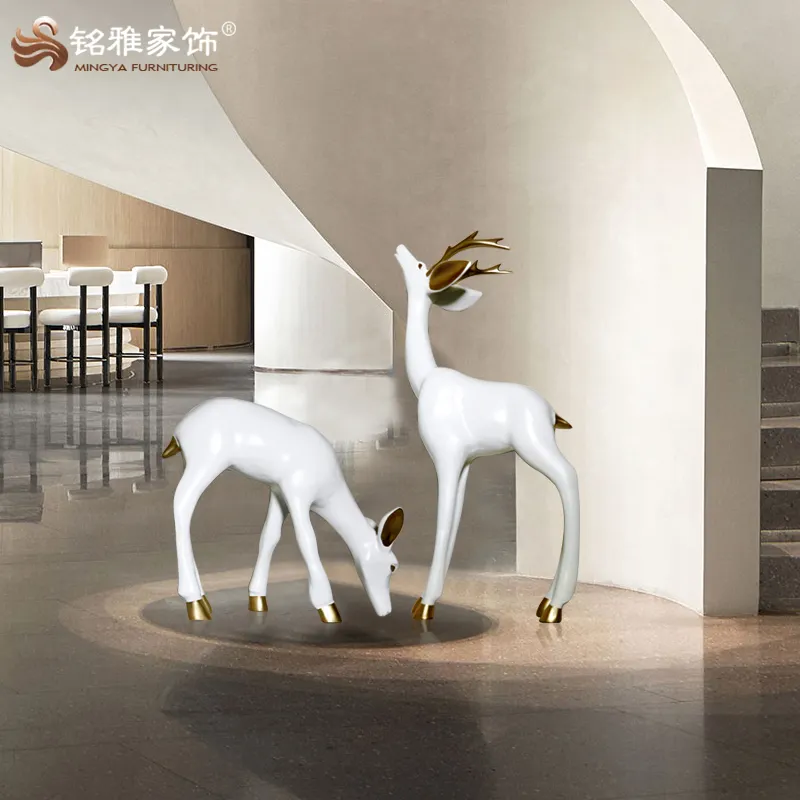 ショップホテルモールデコレーションパークカスタマイズされたサイズの樹脂トナカイ & 鹿のディスプレイ透明な大きな樹脂鹿の彫刻