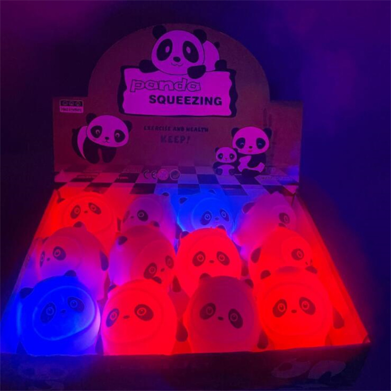 Panda blanco de destello