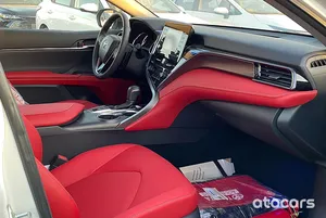 Mükemmel kullanılan Toyota Camry SE V6 3.5L 2023 Model yılı benzinli FWD iyi devam etmeye hazır - Product Image 5