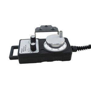 YUMO MPGハンディエンコーダISMM1469-001E-100B-5L FANUCシステムホイールパルス発生器エンコーダ - Product Image 1