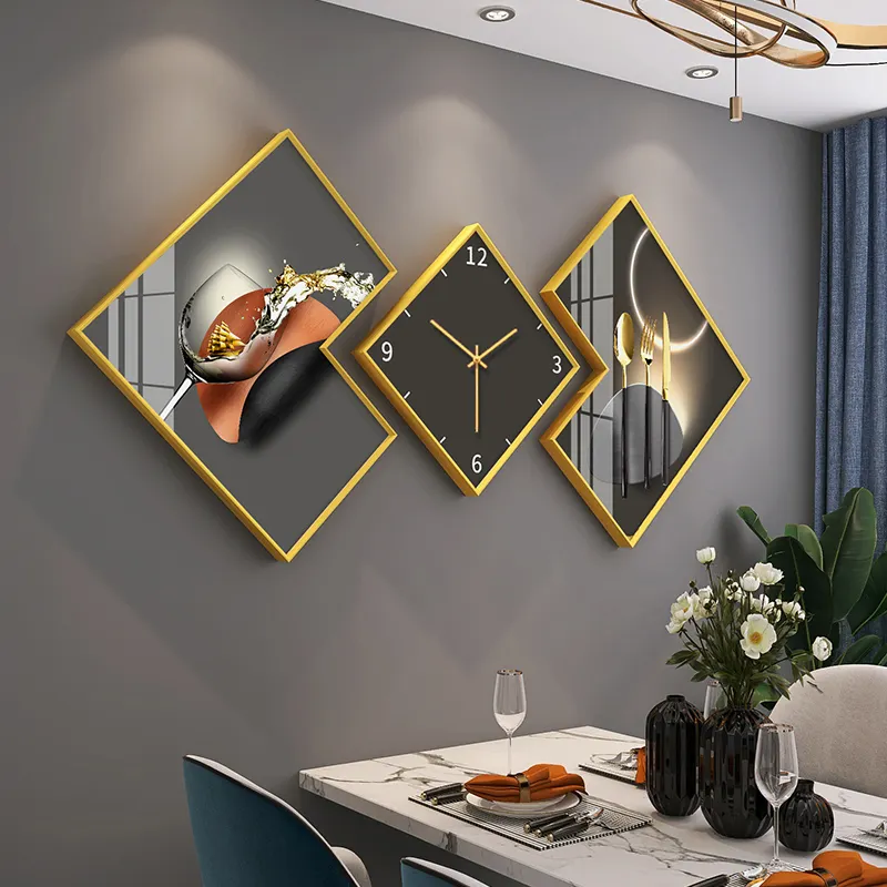 Sala de estar Estilo nórdico pintura de porcelana de cristal de tres paneles moderno minimalista sofá Fondo pintura de pared reloj pintura