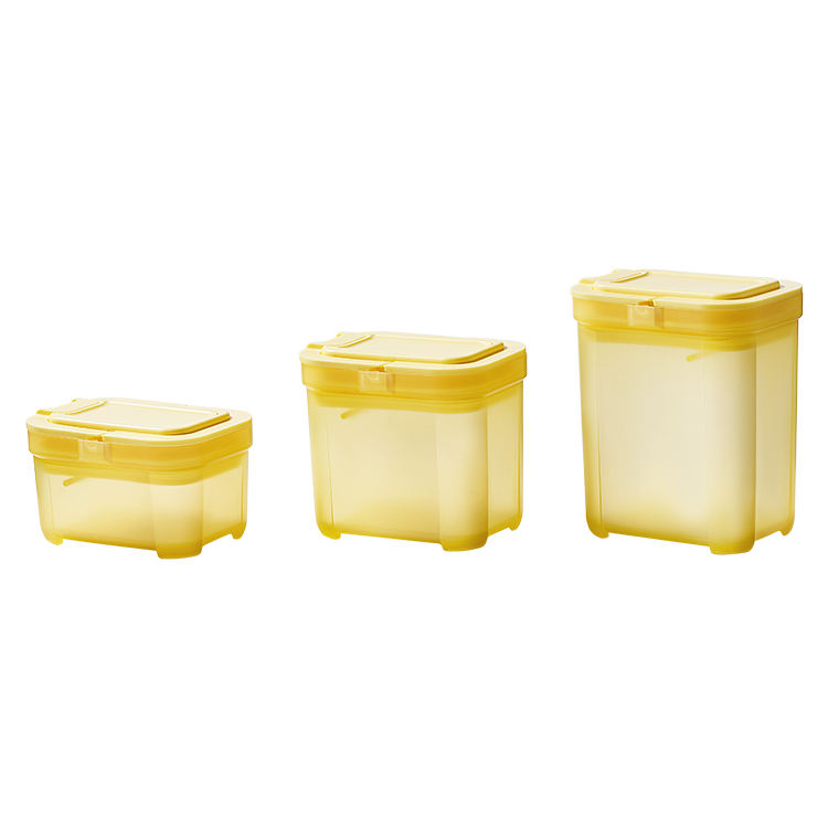 SECURE PLASTIC STORAGE