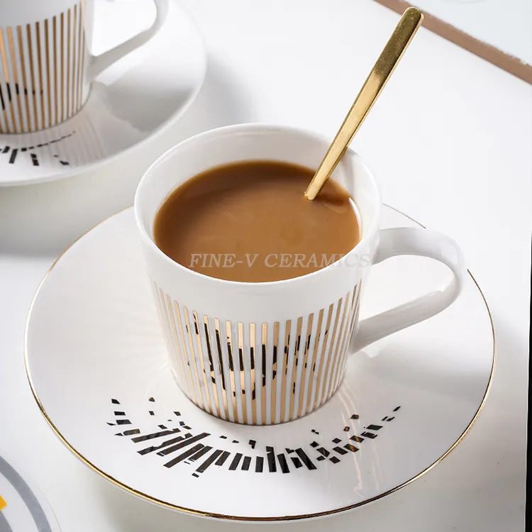 Custom Dynamic reflection mirror cup creative ceramic afternoon tea coffee cup and saucer