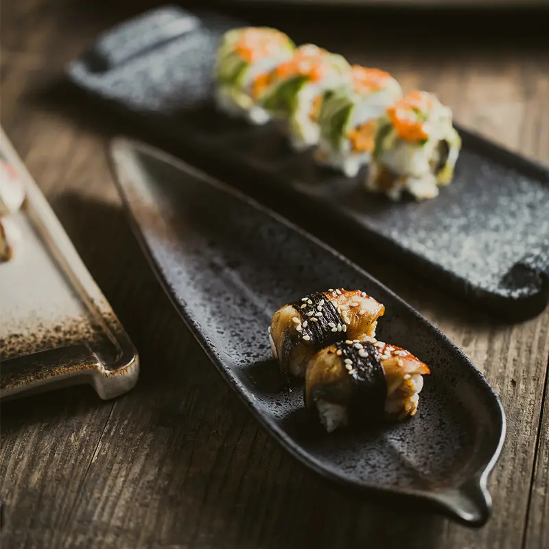 Assiette à Sushi en céramique en forme de feuille, plats à saumon de Style japonais, 1 pièce