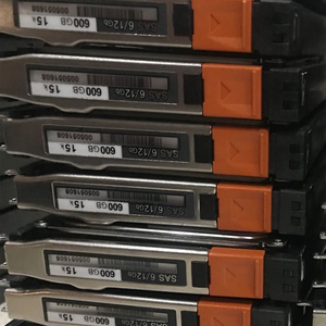 D3-2S10-1200 1200Gb 1.2Tb 2.5 inç 10K 12G birlik 005051635 005051632 D3-2S10-1200 1.2Tb Sas 10K EMC için birlik - Product Image 1