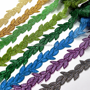 TR016 بيع بالجملة حبات أنبوبية على شكل ورقة شجر على شكل شريط حفر ساخن أحذية وقبعات من حجر الراين إكسسوارات ملابس - Product Image 2