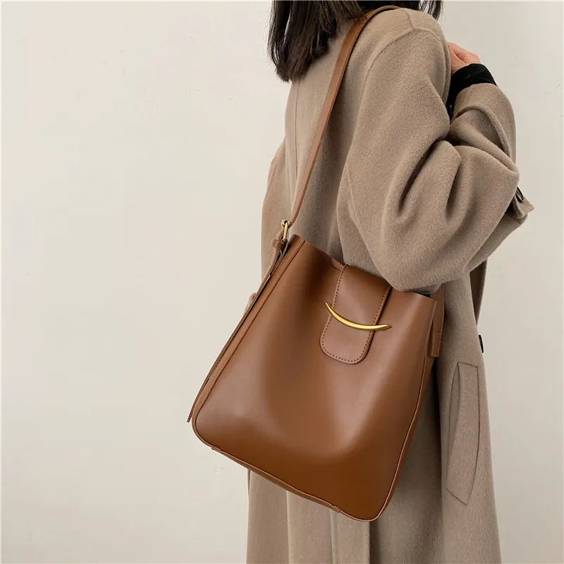 2 adet/takım Vintage basit küçük PU deri kova Crossbody çanta kadınlar için 2021 tasarımcı bayan lüks siyah omuz çantası