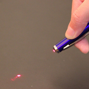 4 in 1 Stift Multifunktions-LED-Licht Laserpointer Touchscreen Metall Kugelschreiber mit benutzer definiertem Logo - Product Image 4