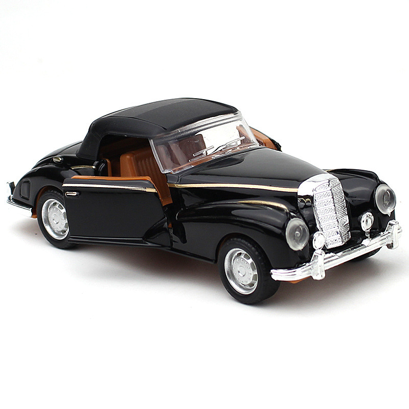 Con top Tiger Ben auto d'epoca nera