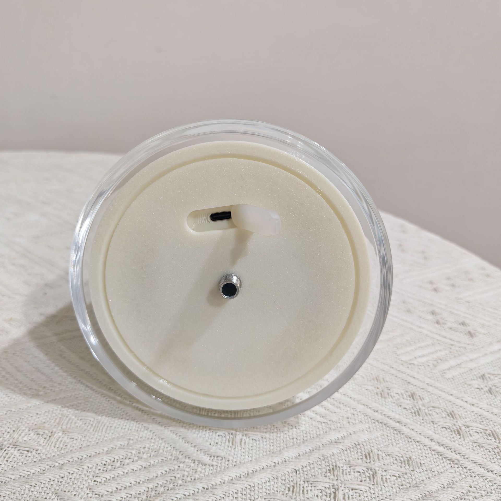 Waterproof lamp holder