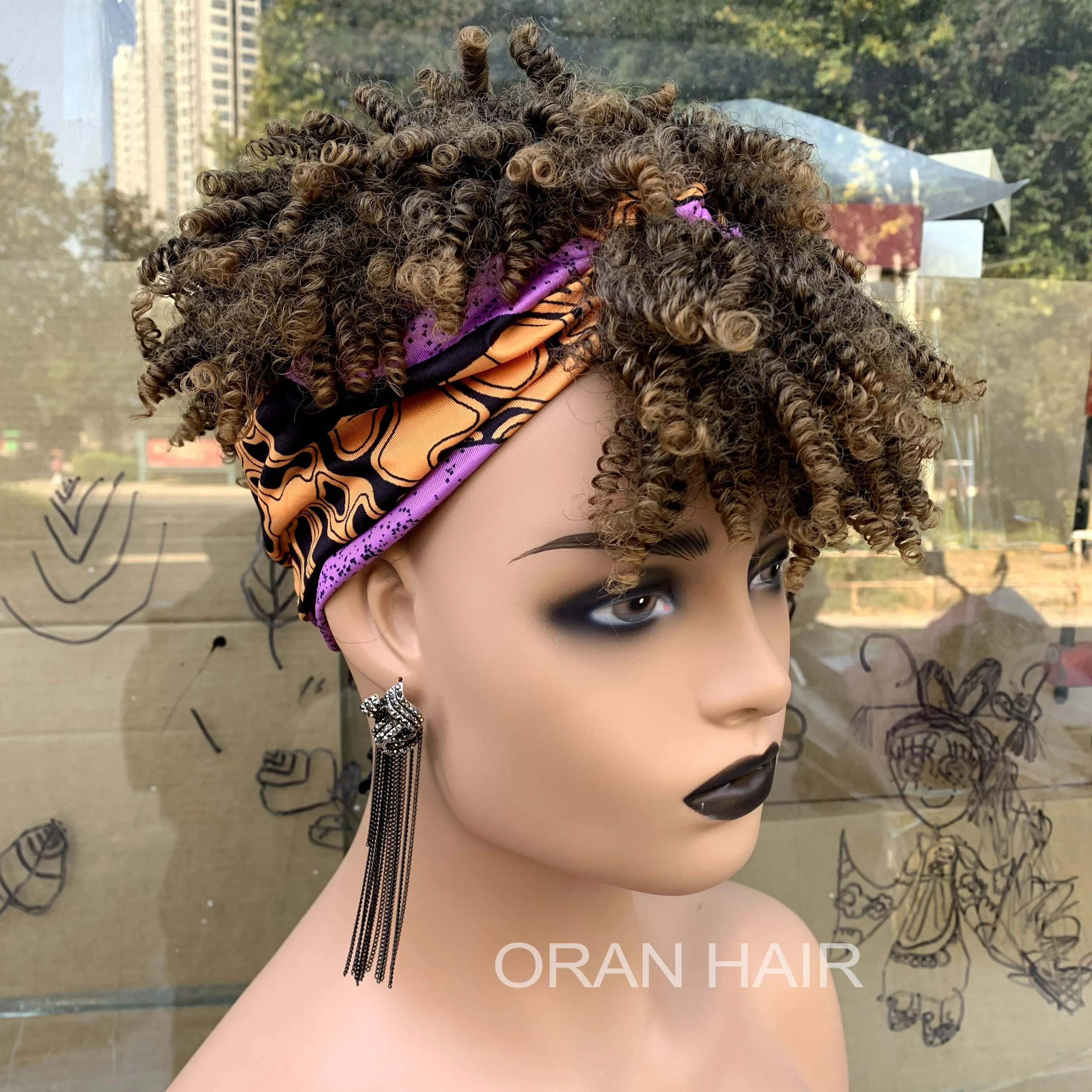 Natuurlijke Groothandel Vendor Blauwe Sjaal Afro Haar Broodje Paardenstaart Kinky Pluizige Met Pony Voor Zwarte Vrouwen Synthetische Hoofdband Pruiken