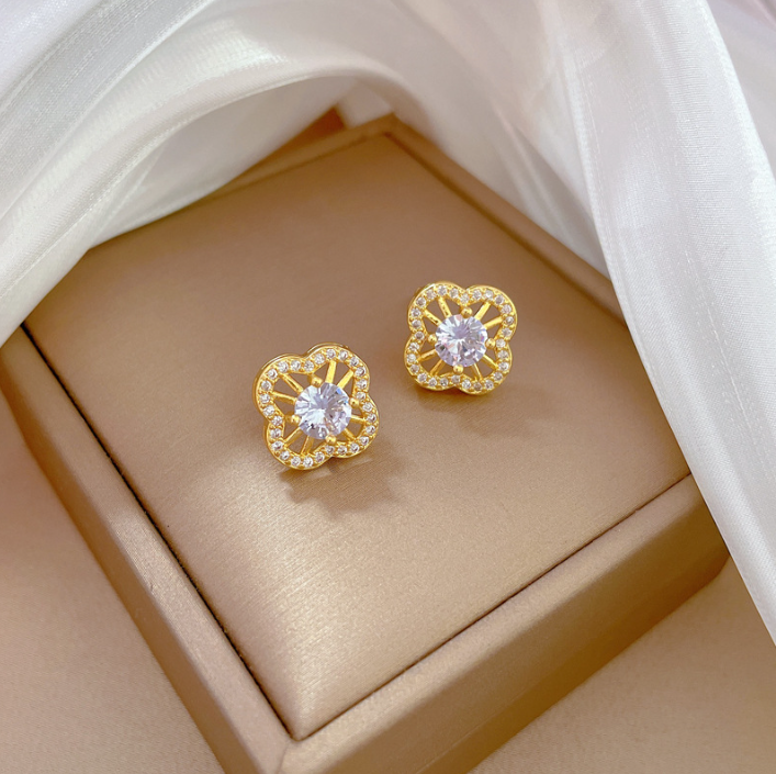 earring
