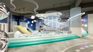 Augustina presentato popolare spazio a tema parco divertimenti commerciale per bambini giocattoli CE certificata spugna legno PVC materiale - Product Image 3