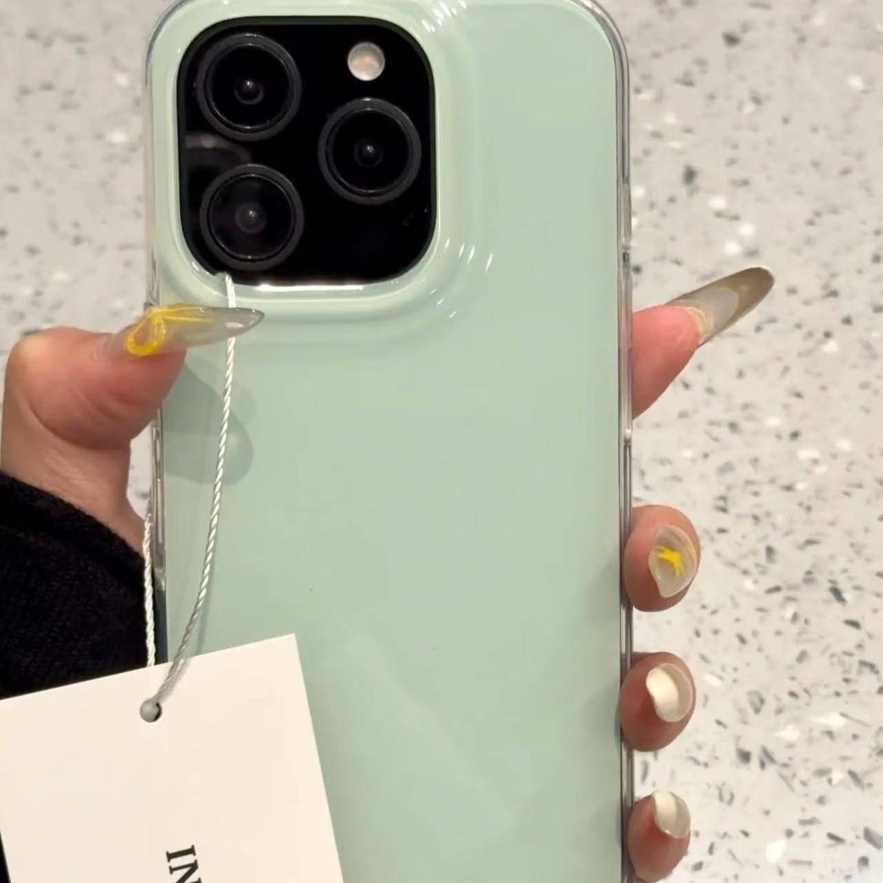 สีเขียว