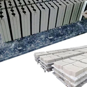 定制尺寸更高的振动传递能力纤维GMT砖塑料托盘，用于空心砌块摊铺机制造机 - Product Image 1