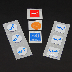粘着RFIDリライト付きミニNfCインレイラベル小型RFIDステッカーペーパーロールタグ13.56mhz NfCステッカー - Product Image 1
