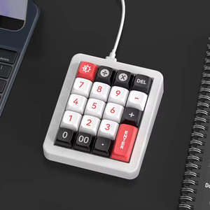 Diseño completo sin llave K812 RGB 19 teclas Teclado Mumeric personalizado de aluminio Mini Teclado mecánico para juegos con cable de intercambio en caliente