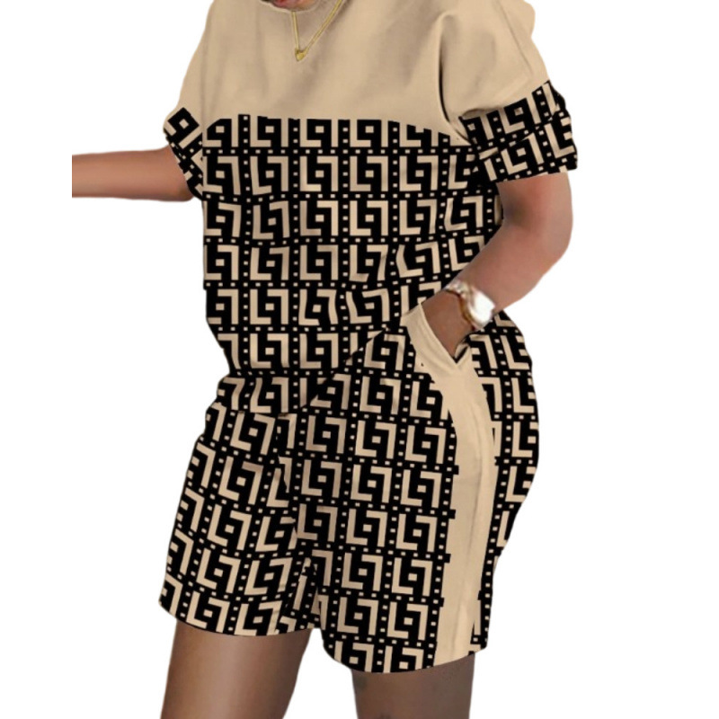 Khaki maze print