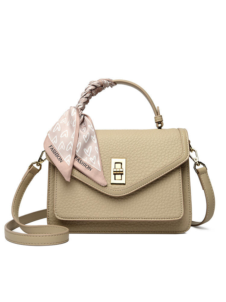 สีดำสีกากี