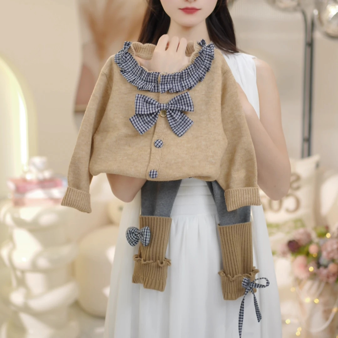 8617 - Knitted Top