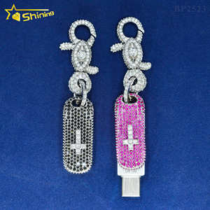 New phổ biến <span class=keywords><strong>USB</strong></span> <span class=keywords><strong>Stick</strong></span> bezel tùy chỉnh Iced out Mặt dây chuyền Đen moissanite đá tổng hợp bezel cho USD <span class=keywords><strong>Memory</strong></span> <span class=keywords><strong>Stick</strong></span> - Product Image 1