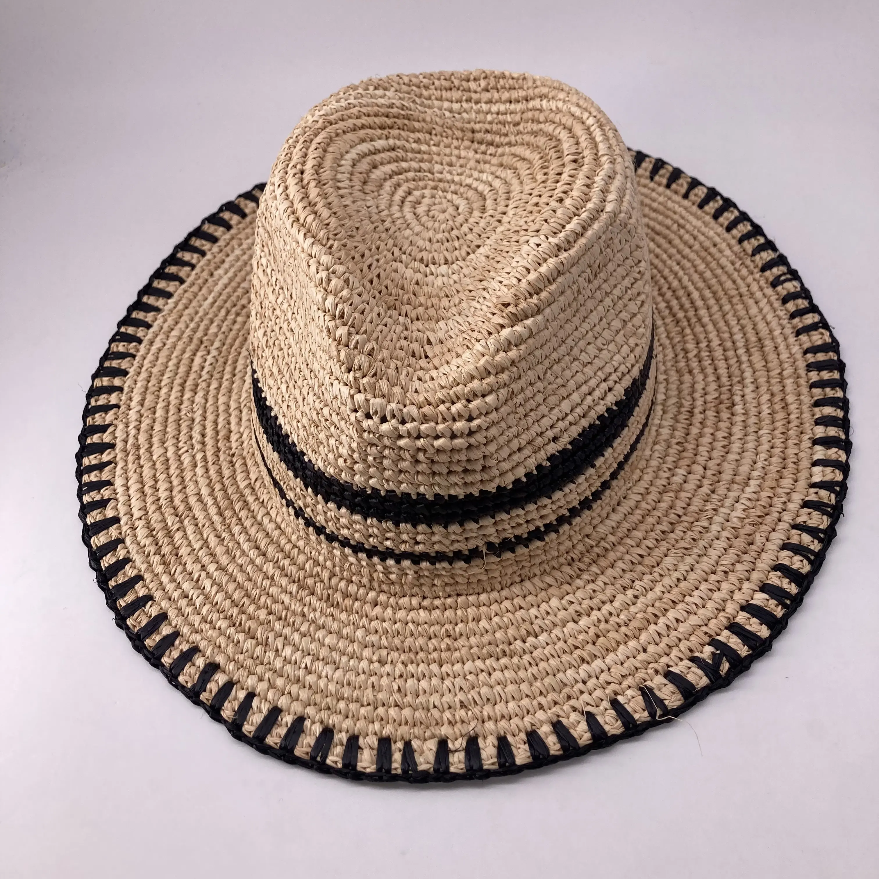 Benutzer definierte Sommer Hochwertige natürliche Madagaskar Raffia Häkeln Stroh Fedora Hüte für Erwachsene und Kinder Kinder