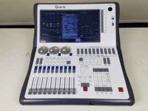 Quarz DMX Light Controller V16.0 I7 CPU 8G RAM 128G SSD für die Beleuchtung Programmierung von Touring Festivals Bars und Nachtclubs