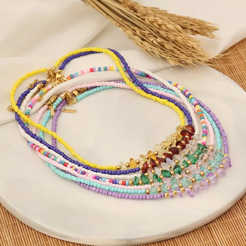 Venta al por mayor Nueva joyería bohemia de moda hecha a mano cuentas de arroz coloridas cristal irregular triturado naturaleza hebra de piedra collar de cuentas de semillas