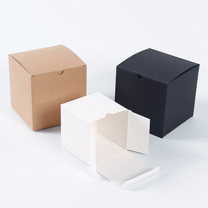 Tùy chỉnh Mini Vuông giấy Hộp Quà Tặng Đen vận chuyển Bao bì với lớp phủ UV và dập nổi Hộp Quà Tặng nhà sản xuất - Product Image 5
