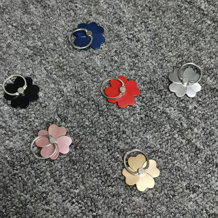 Forme à quatre feuilles (bon anneau épais)