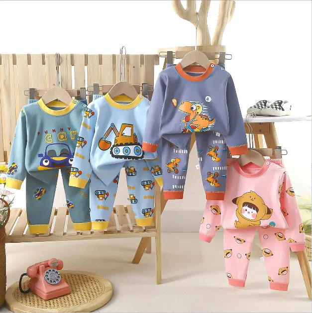 Yeni varış sevimli baskı tasarım bebek ev giysileri setleri 2 adet pamuk ucuz bebek giysileri