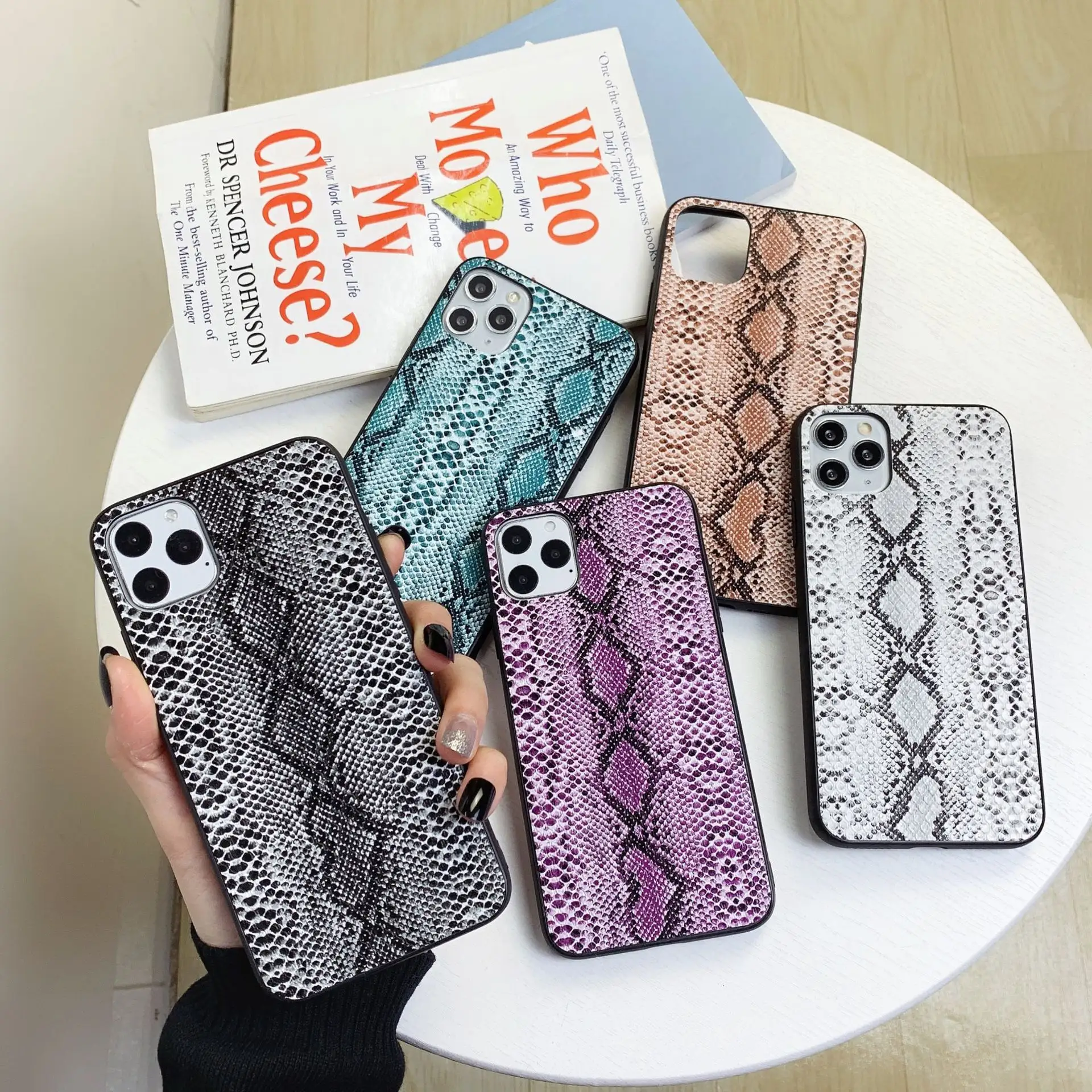 Stylish Super Snake Skin Pattern PU Leather Phone Case for iPhone 15 Pro Max 14 pro max 11 12 xr Anti-drop phone case wholesale