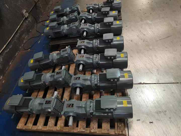 K Series Bonfiglioli Gear Motor ODM Supported Helical Gear Reducer for Robots and Industrial Machinery
