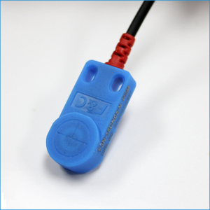 正方形5mm検出距離誘導近接センサー - Product Image 1