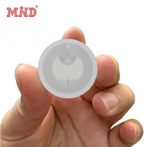 NTAG213 NTAG215 NTAG216 HF campione gratuito personalizzato impermeabile 13.56MHZ 860-960MHZ intarsio in PVC RFID etichetta adesivo NFC Tag - Product Image 4