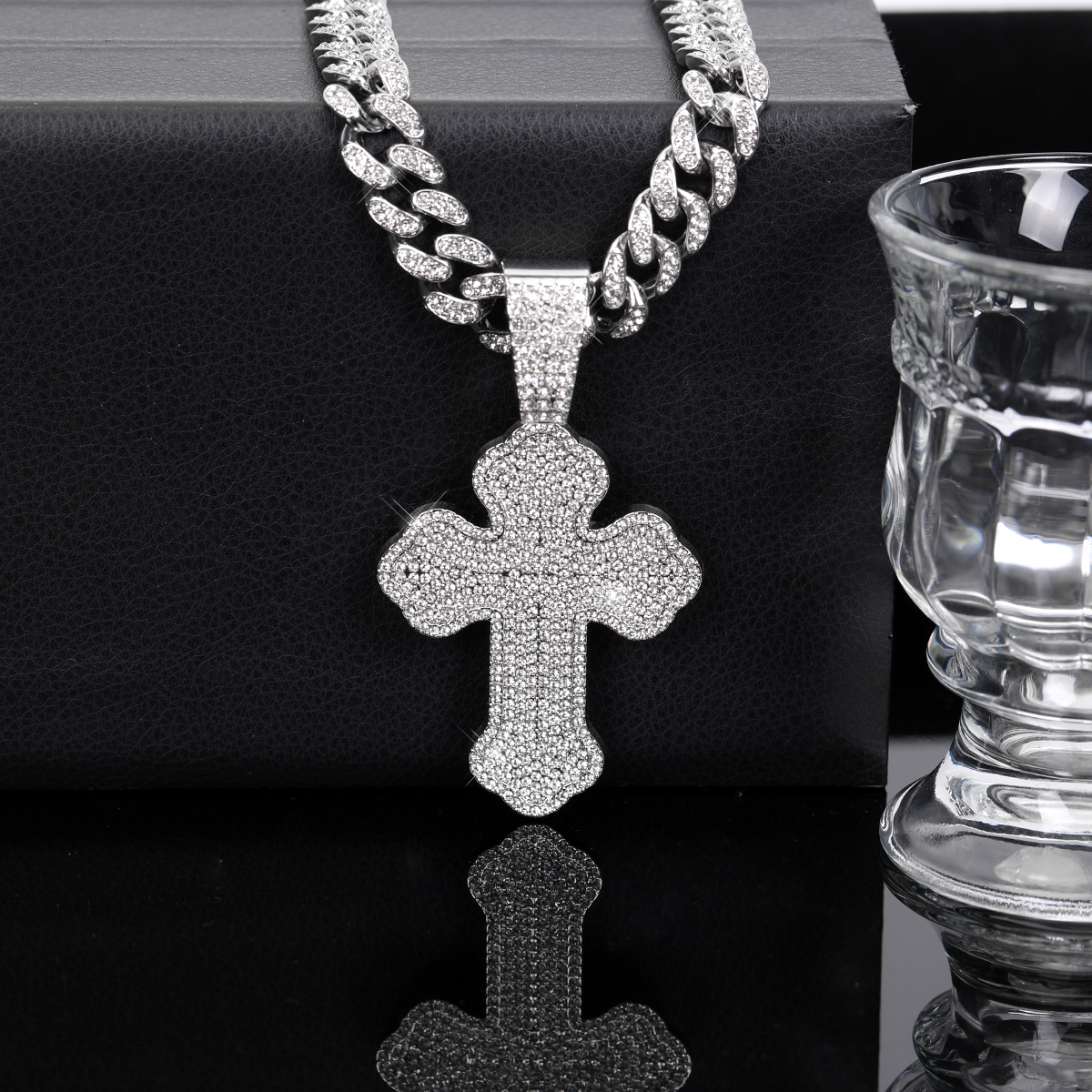 Pendentif croix D onlly