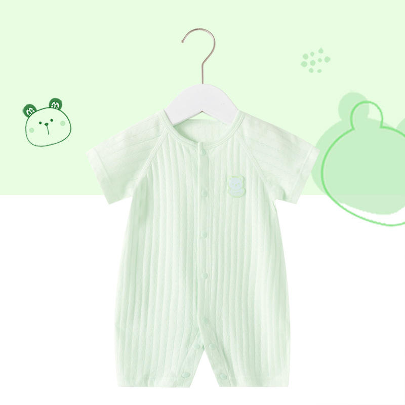 เสื้อยืดแขนสั้นลายหมีสีเขียว